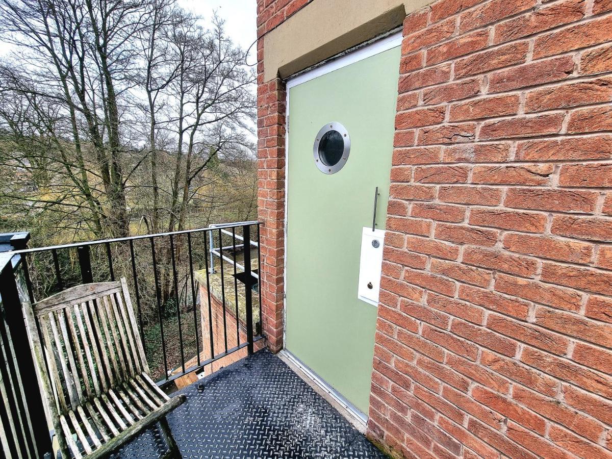 Spacious Retreat With River Views Near Peak District Матлок Екстер'єр фото