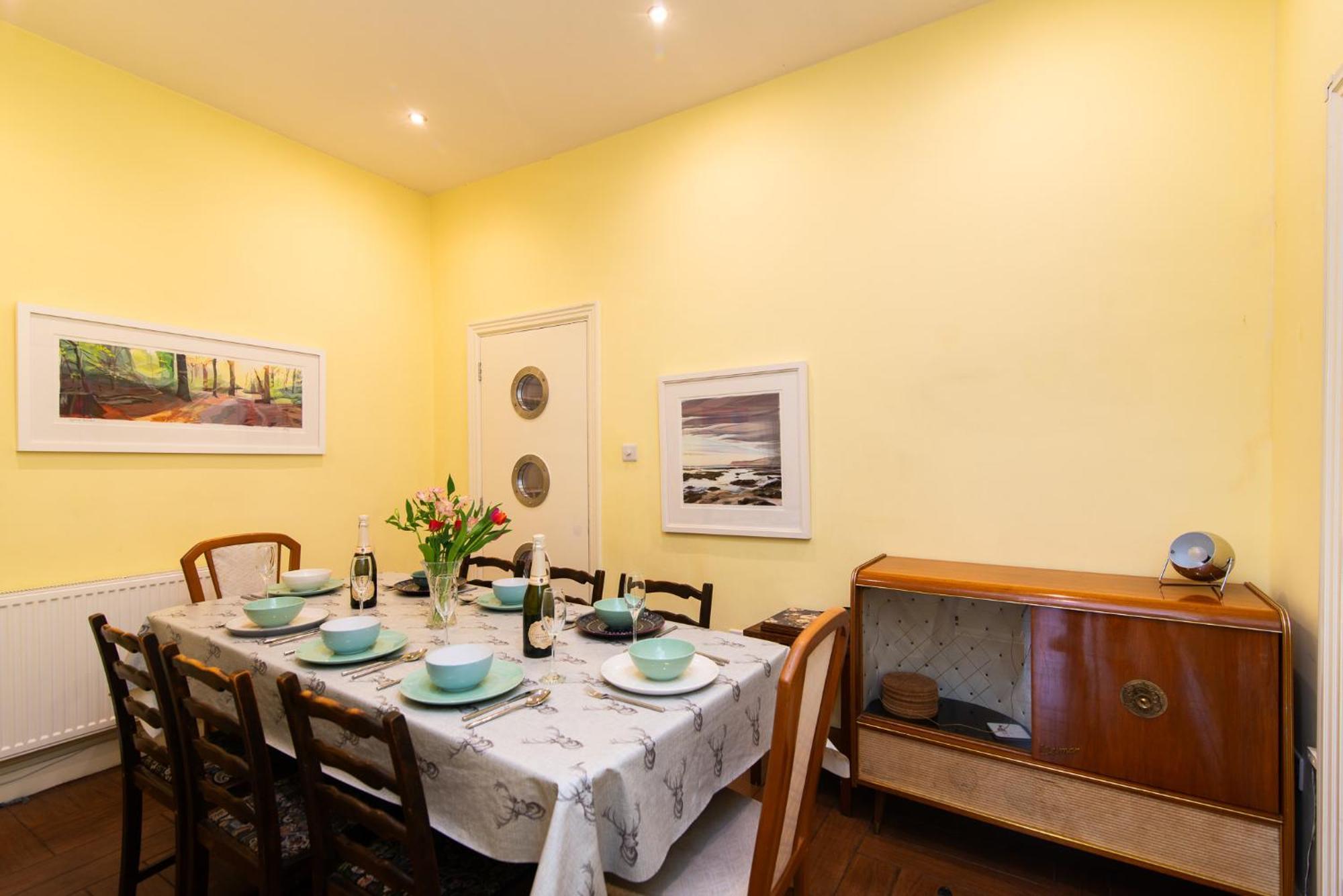 Spacious Retreat With River Views Near Peak District Матлок Екстер'єр фото