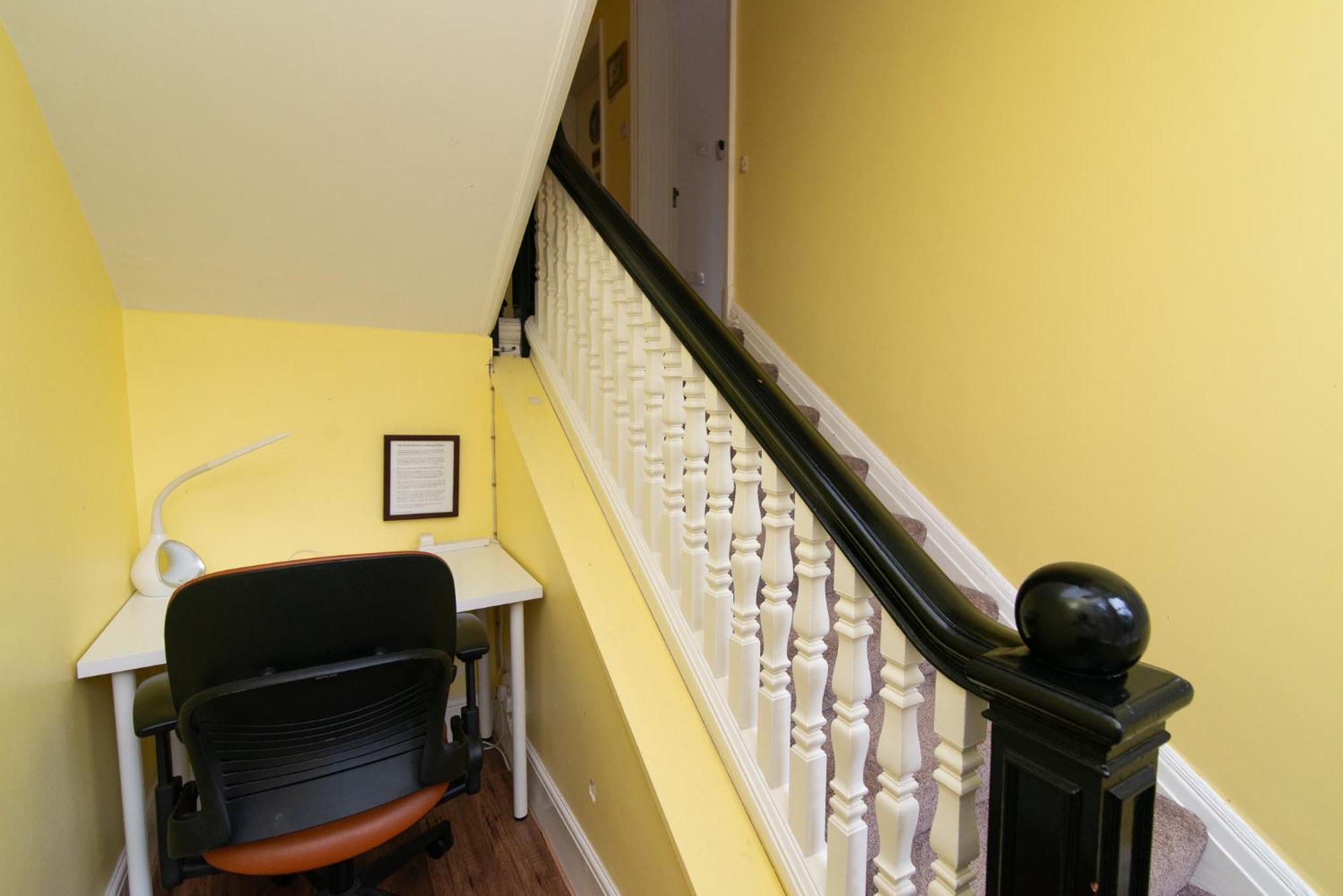 Spacious Retreat With River Views Near Peak District Матлок Екстер'єр фото