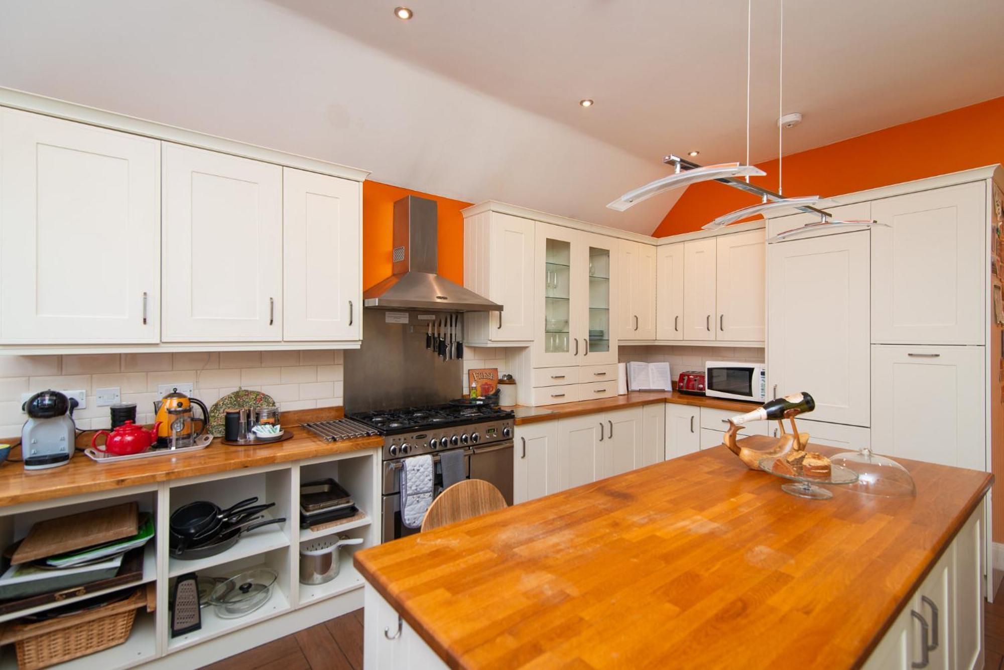 Spacious Retreat With River Views Near Peak District Матлок Екстер'єр фото