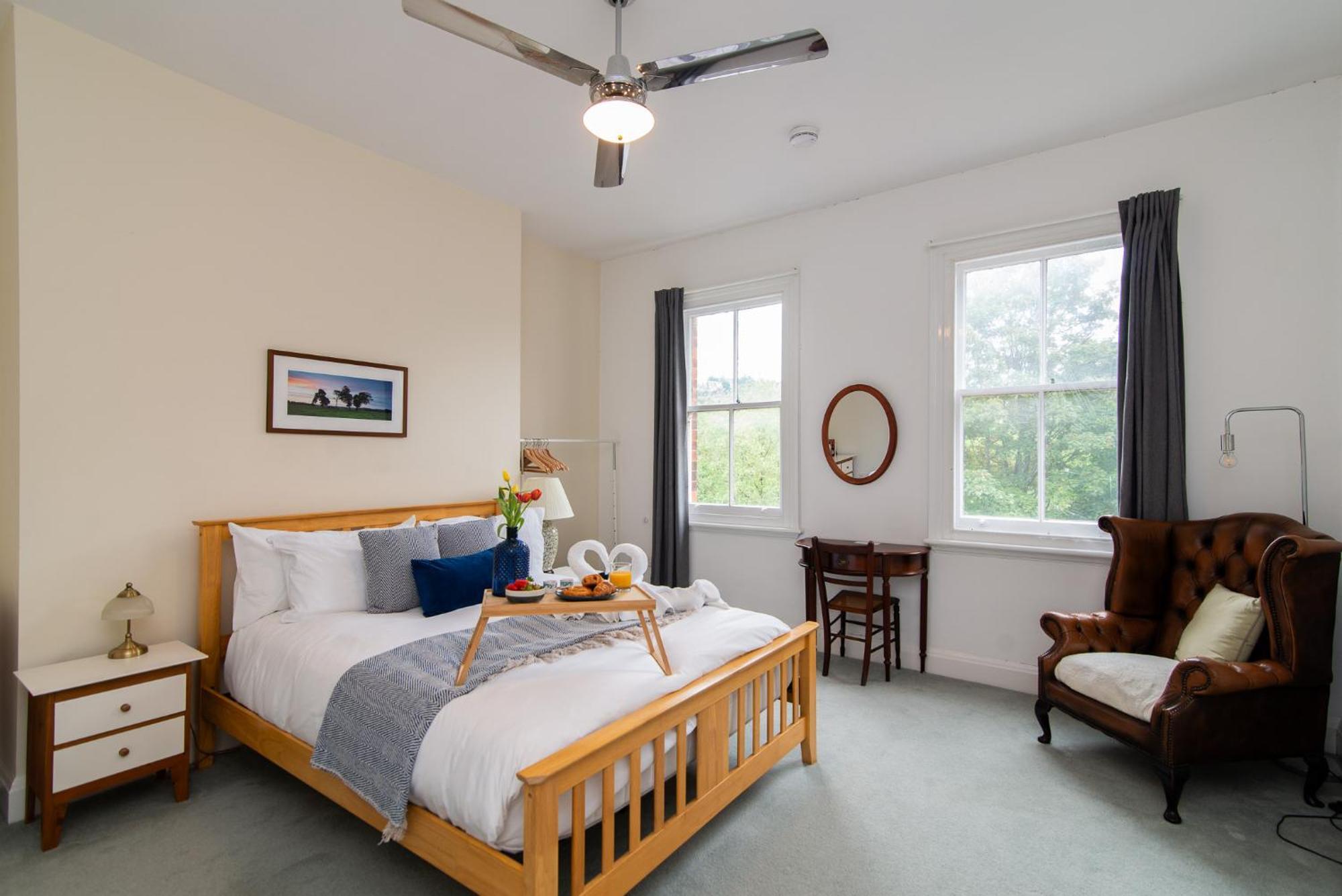 Spacious Retreat With River Views Near Peak District Матлок Екстер'єр фото